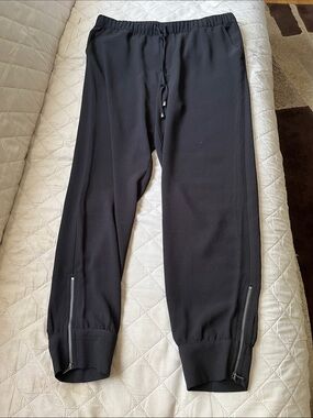 Forever 21 Black Women's Zip-Ankle Jogger Pants